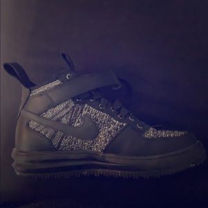 Nike women’s 8.5 shoes